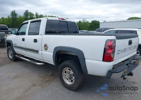 2005 Chevrolet Silverado 2500Hd from USA, damaged, VIN 1GCHC23U25F822405